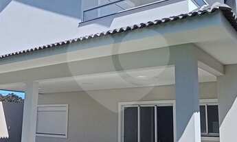 Imagem 2: Sobrado a venda no Pioneiros Catarinenses, com tres dormitórios, sendo uma suíte