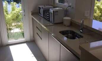 Imagem 5: Casa de condomínio para venda tem 200 metros quadrados com 4 quartos