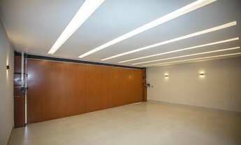 Imagem 2: Casa de condomínio possui 323 m² com 4 suítes plenas - Goiânia - GO