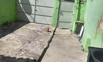 Imagem 5: Casa vazia independente na rua toscana