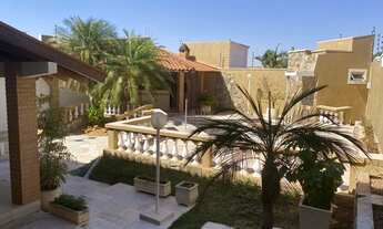 Imagem 2: Casa para venda tem 297 metros quadrados com 3 quartos