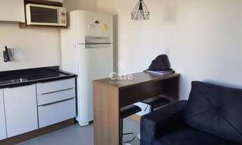 Imagem 2: Apartamento 1 dormitório, sala de estar, banheiro social, cozinha, sacada fechada com chur