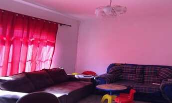 Imagem 2: Casa terreá com edicula no jardim satélite