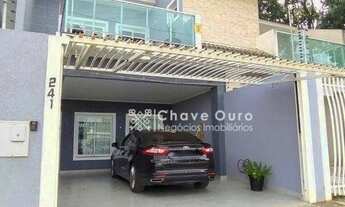 Imagem: Sobrado no Pioneiros Catarinense