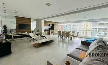 Imagem: Apartamento com 220 m² de área útil