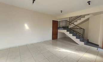 Imagem 4: Casa sobrado com 3 quartos - Bairro Parque Anhangüera em Goiânia