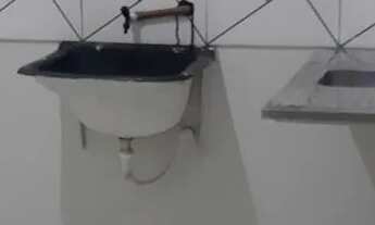 Imagem 5: Kitnet com 1 quarto sala cozinha integrada banheiro e sacada na 605 do recanto