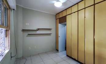 Imagem 2: Kitnet em frente a praia, sala/quanto com armários, para alugar, José Menino - Santos/SP