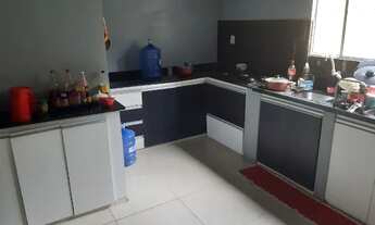 Imagem 2: Casa Duplex Com Ponto Comercial