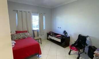 Imagem 2: Linda Casa no Jardins Madri ! 4 Quartos ! Oportunidade Única