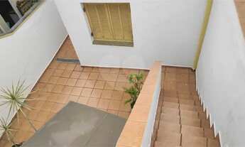 Imagem 5: Casa a poucos metros do metrô Parada Inglesa