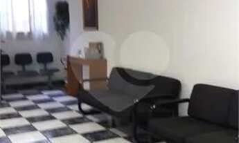 Imagem: Conjunto comercial na Av Teodoro Sampaio