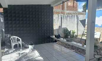 Imagem 3: Casa para aluguel possui 220 metros quadrados com 5 quartos