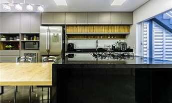 Imagem 6: Sobrado espaçoso! Com 3 dormitórios 1 suíte, cozinha planejada e 3 vagas. Conforto e tranq