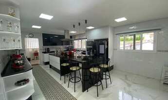 Imagem 7: Casa de condomínio sobrado para venda possui 550 metros quadrados com 4 quartos