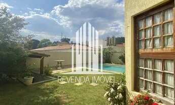 Imagem: Casa com 438 metros de area total, 4 dormitórios