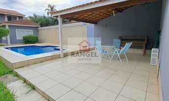 Imagem 6: Ótima casa com amplo quintal, piscina e churrasqueira no centro de Vargem Grande/RJ