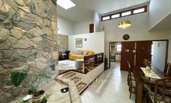 Imagem 5: Casa com 4 Dormitórios (2 Suítes) no Bairro Abraão Florianópolis/SC