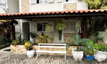 Imagem 3: Casa Duplex - Condomínio Santa Úrsula