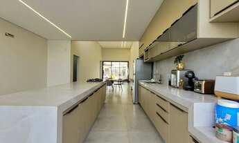 Imagem 4: Casa em condomínio - 3 suítes - Venda - Quinta da Mata II