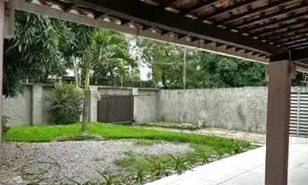 Imagem 2: Casa espaçosa com 3 quartos, grande área externa e 4 vagas no Poço da Panela