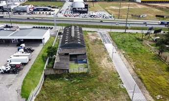 Imagem 5: Galpão às margens da br 101 em tubarão