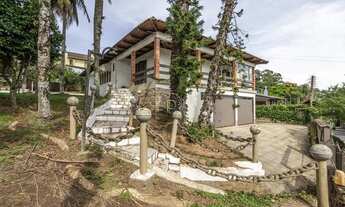 Imagem: Casa de 2 suítes para alugar no bairro