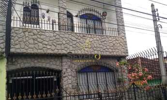 Imagem: Casa Triplex de 3 quartos com Piscina na