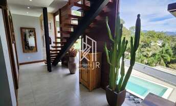 Imagem 3: Oportunidade em Teresópolis Casa Espetacular em Condomínio Completo