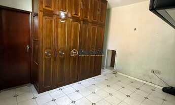 Imagem 6: Casa à Venda no Bairro São Francisco 4 Quartos, Amplo Terreno, Excelente Localização-Mana