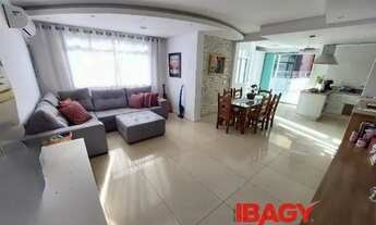 Imagem 2: Excelente Apartamento 2 dormitório(s) em Centro - Florianópolis