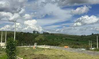 Imagem 6: Oportunidade Única: Chácara Semiacabada com Vista Surpreendente