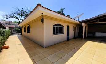 Imagem 6: Casa para venda possui 1320 metros quadrados com 3 quartos em Lago Parque - Londrina - Par