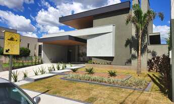 Imagem 2: Casa no condomínio com 270 metros