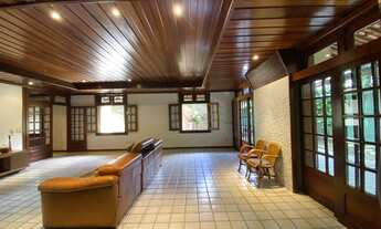 Imagem 2: Casa à venda com 525m², 3 dormitórios sendo 3 suítes e 4 vagas no Poço, Recife, Pernambuco