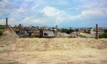 Imagem 3: Terreno para venda em Jundiaí SP - Vila Josefina 250m² - Terreno plano com leve declive no