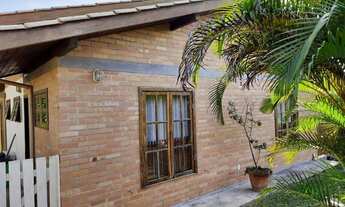 Imagem 2: Casa para venda tem 132 metros quadrados com 3 quartos em Praia do Rosa - Imbituba - SC