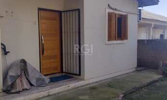 Imagem 2: Porto Alegre - Casa Padrão - Hípica