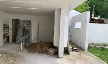 Imagem 2: Porto Alegre - Casa Padrão - Hípica