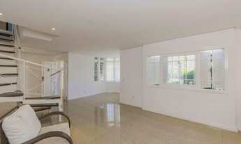 Imagem 5: Casa / 4 Dormitórios / 2 Suítes / 2 Vagas / Jardim Planalto / Porto Alegre