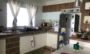 Imagem 3: Casa para venda tem 190 metros quadrados com 3 quartos em Jardim Stella - Santo André - SP