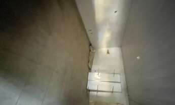 Imagem 4: Galpão com 200m2 mais grande espaço de garagem, pronto para uso