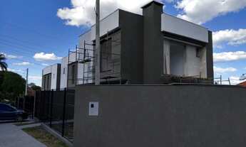 Imagem 2: Sobrado com quintal a venda no Abranches - 3 quartos sendo 1 suíte e 2 vagas de garagem