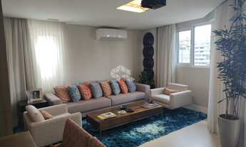 Imagem 1: Lindo apartamento de 3 dormitórios montado e decorado no Centro de Florianópolis - SC