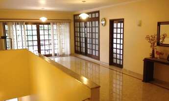 Imagem: Sobrado com 6 dorms e quintal com amplo