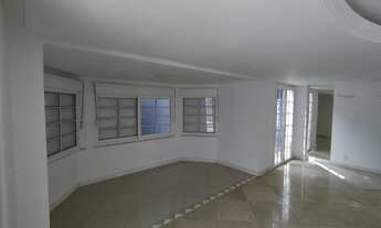 Imagem 4: Casa para venda tem 250 metros quadrados com 4 quartos