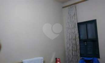 Imagem 7: Casa antiga - Venda / 02 Dormitórios