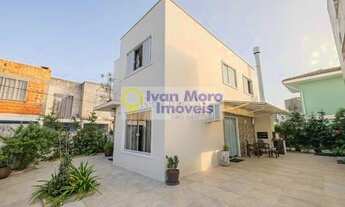 Imagem: Casa à Venda em Rio Vermelho - Florianópolis