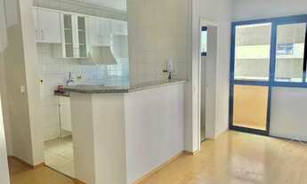 Imagem 2: Condomínio Edifício Duplex House, apartamento com 2 dormitórios e varanda