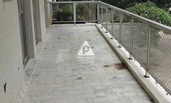 Imagem: Apartamento com 3 quartos, dependência